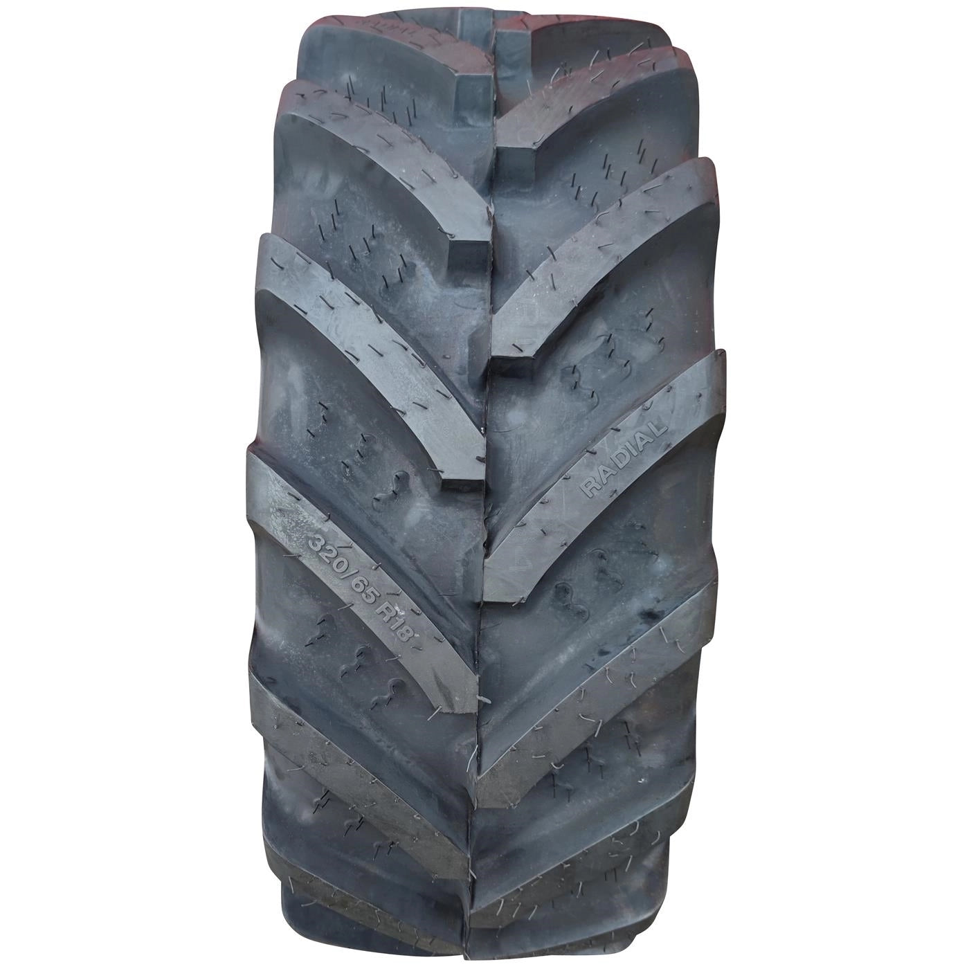 320/65R18 (7.5R18) TL 109A8 109B AGRIMAX RT 657 BKT