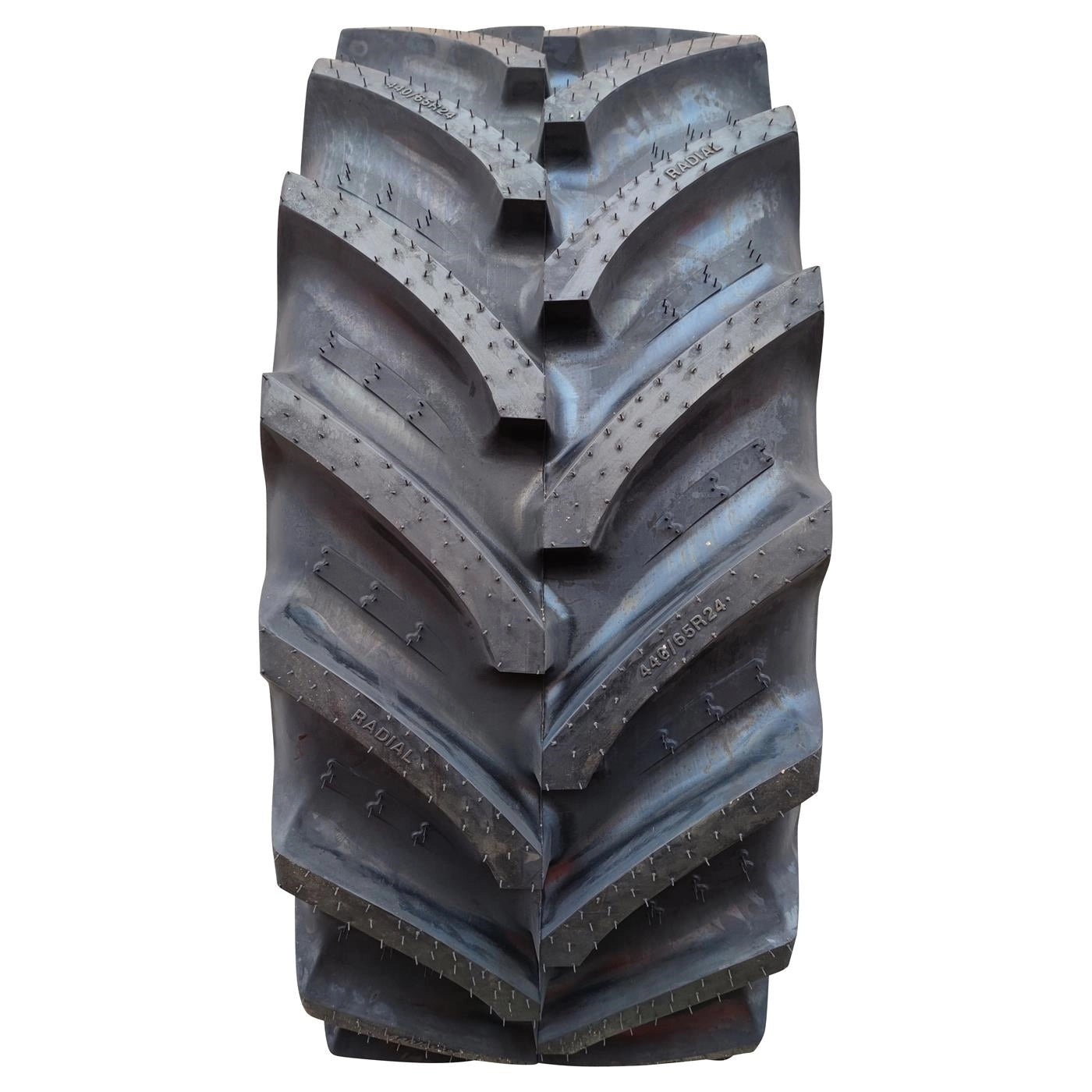 440/65R24 (13.6R24) TL 135D 138A8 AGRIMAX RT 657 BKT